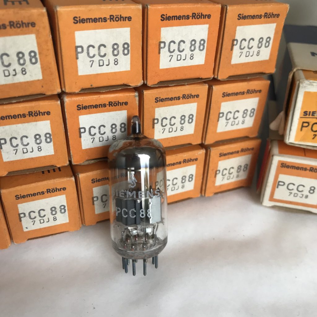 Siemens PCC88 / 7DJ8 NOS/NIB (6DJ8 / ECC 88 equivalent) - Kees Draait Door